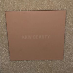 KKW Beauty Contour and Highlight Palette!